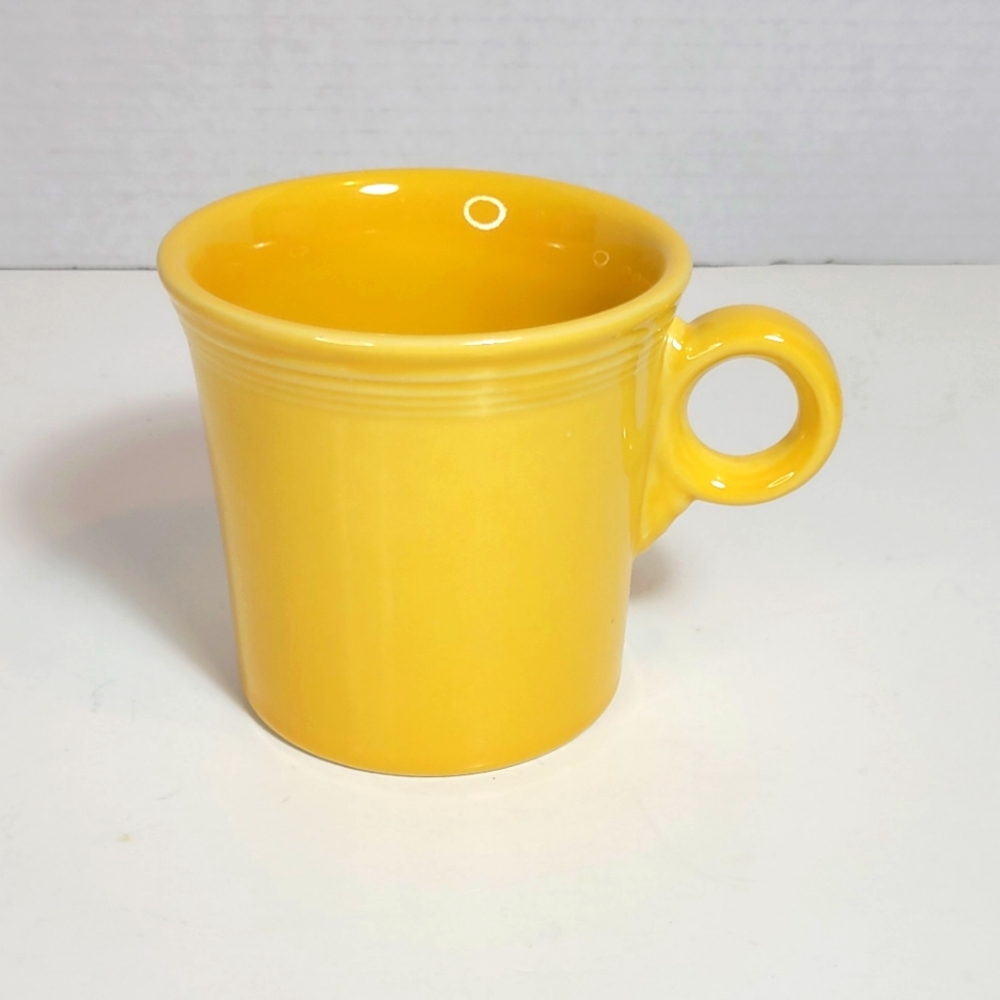 Vintage Homer Laughlin Ring Handle Fiesta Coffee / Tea Mug Yellow Excellent